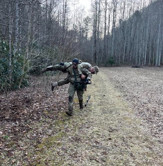 carrying_wounded_0.jpg