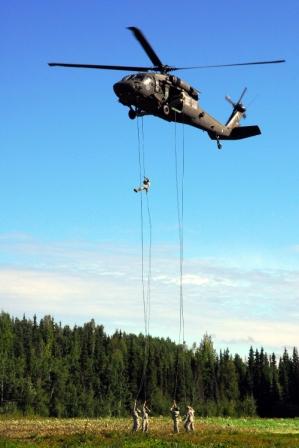 helicopter dropping off cadets